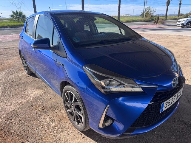 COMING SOON TOYOTA YARIS ADVANCE 1.5 HYBRID AUTO SPANISH LHD IN SPAIN 35000 MILES 2017